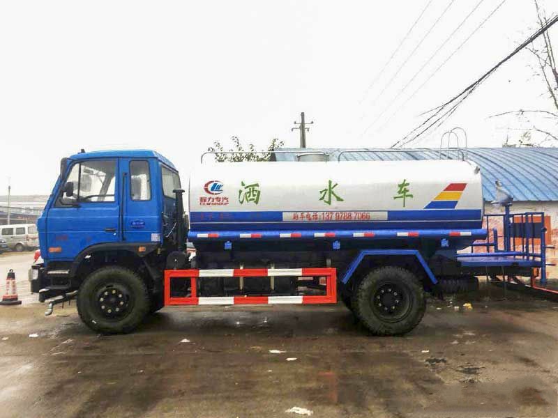 程力集團(tuán)的工地灑水車，您知道怎么選擇嗎？